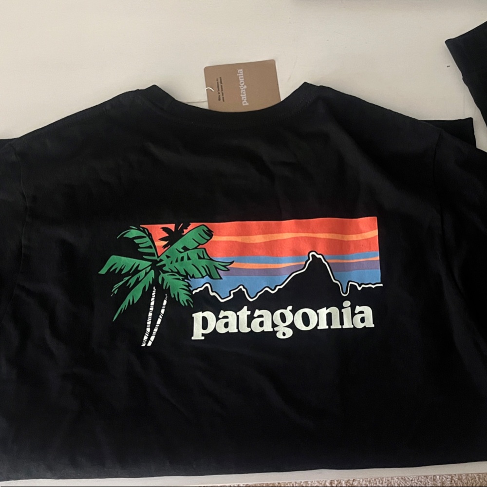 Hawaii Exclusive
Patagonia Hawaii
Long Sleeve T-shirt